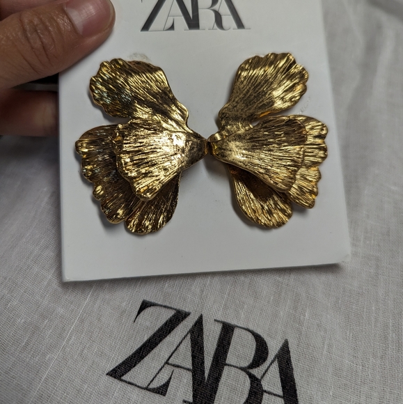 ZARA LEAF EARRINGS GOLDEN NWT - Picture 12 of 16